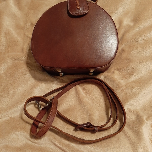 1970's Elliot Lucca, dark brown leather hat box purse. Made in Indonesia. - Picture 4 of 5